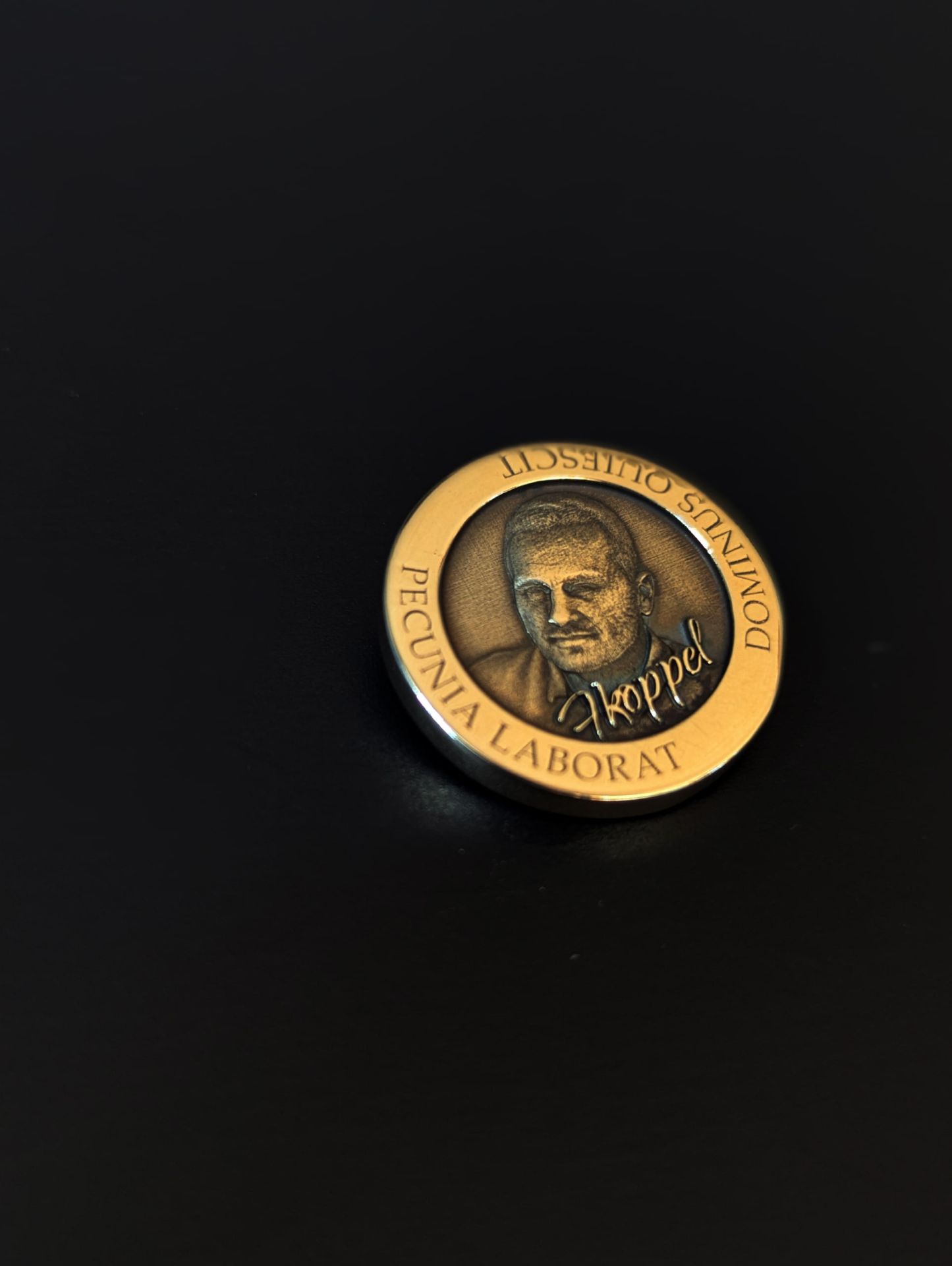 Custom gold coins. Worldwide. Ehemeri LLC